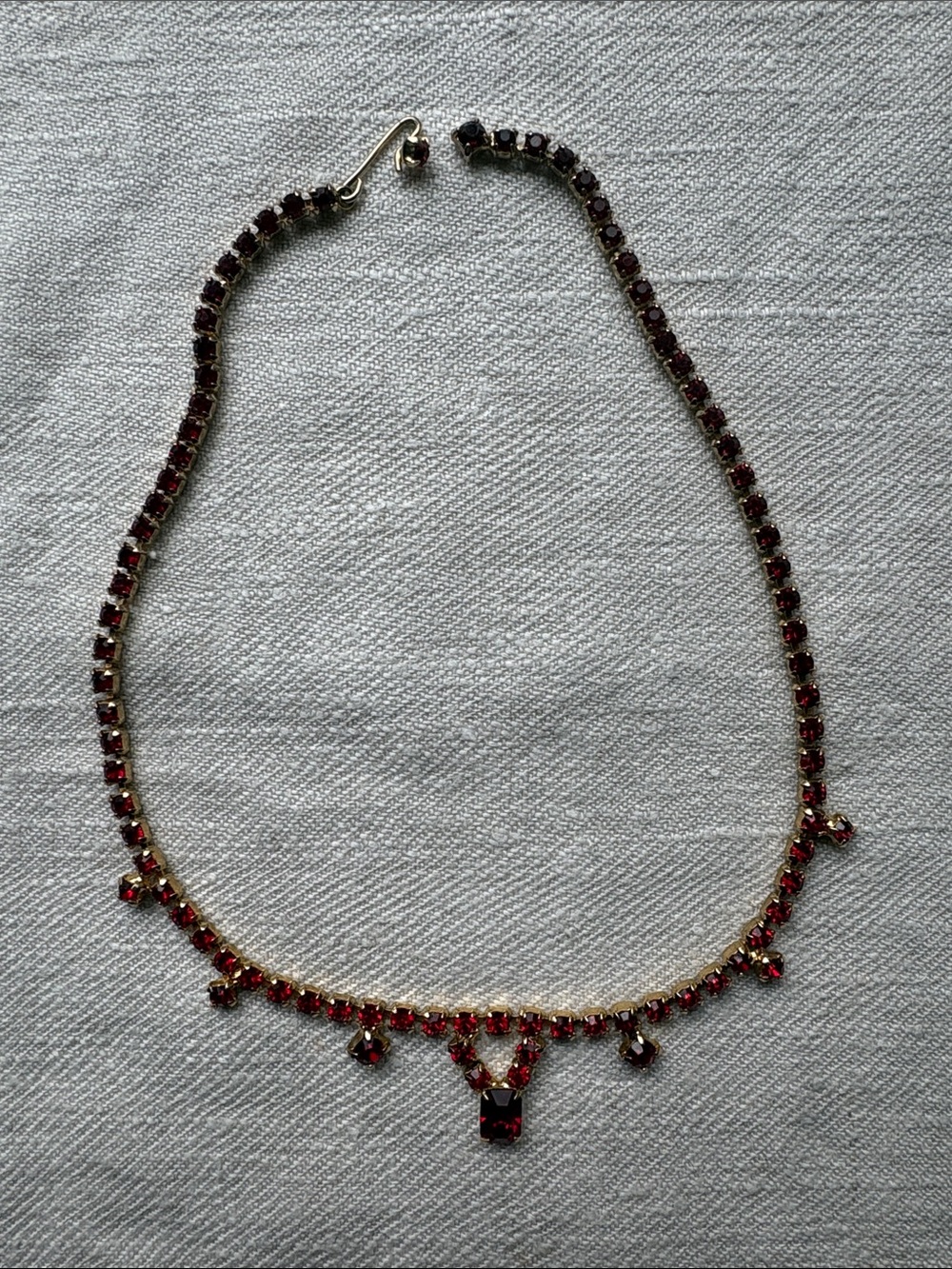 Vintage Ruby Red Rhinestone Necklace